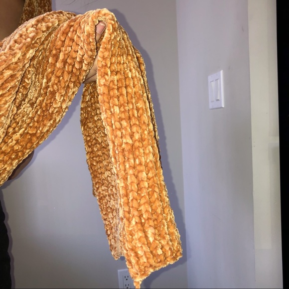 Yellow Scarf - Picture 3 of 3